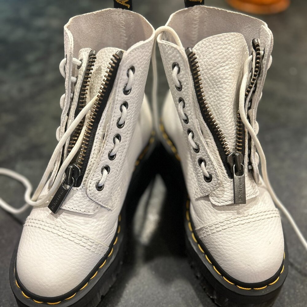 Dr. Martens - Boots
